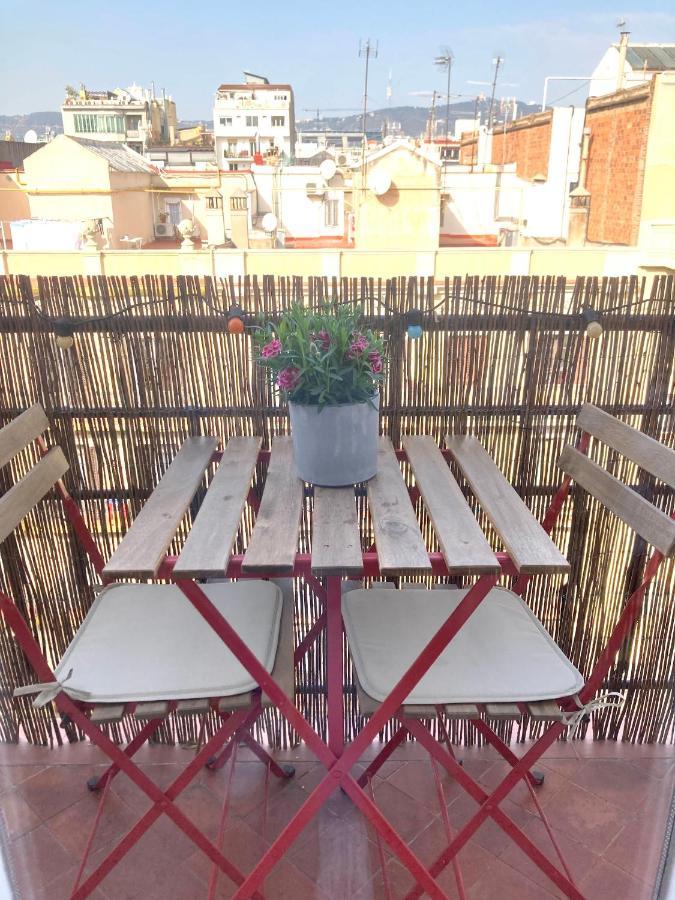 Charming Appartement In The Heart Of Barcelona Exterior photo