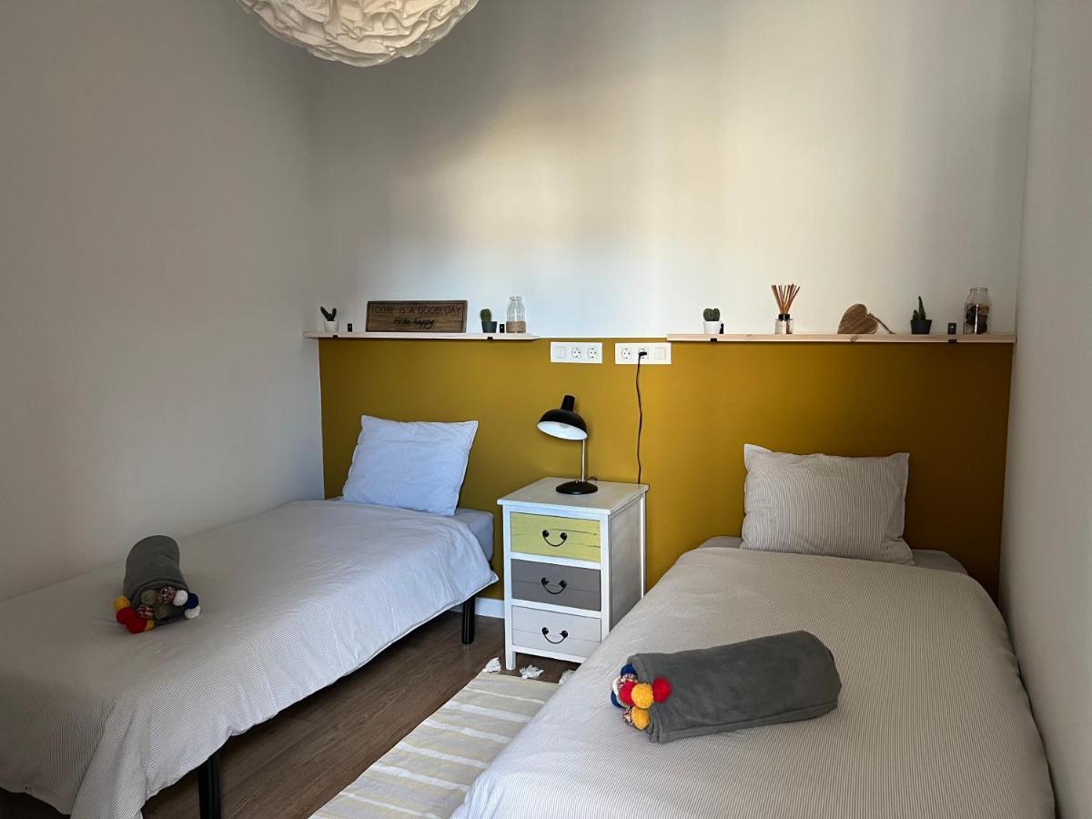 Charming Appartement In The Heart Of Barcelona Exterior photo