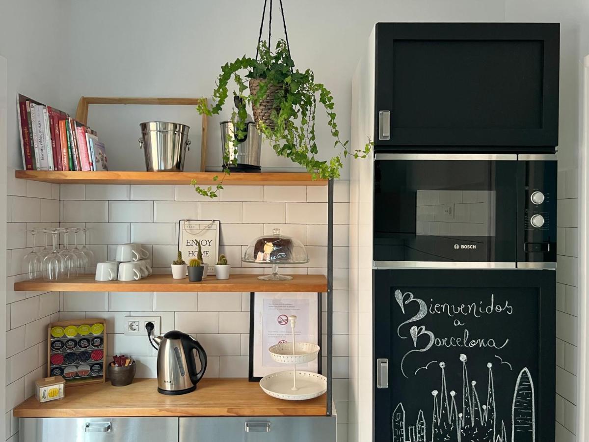 Charming Appartement In The Heart Of Barcelona Exterior photo