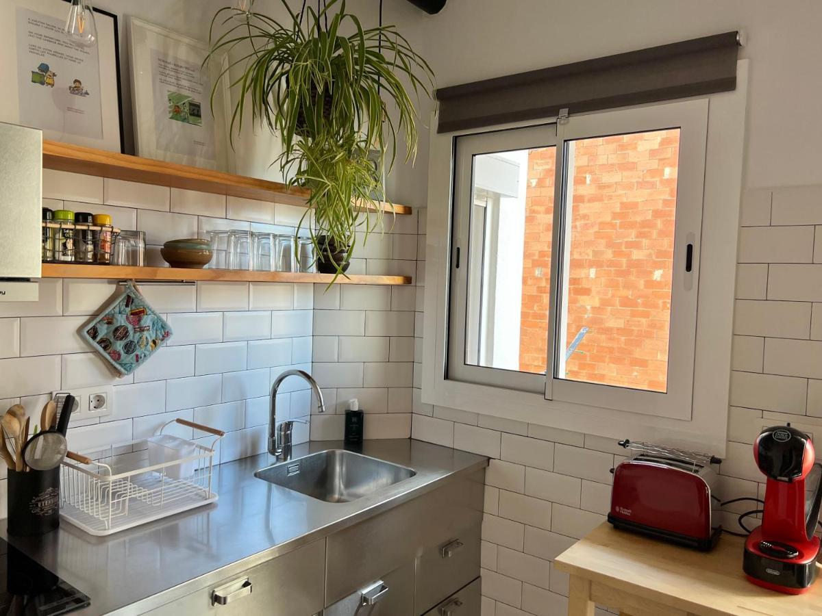 Charming Appartement In The Heart Of Barcelona Exterior photo